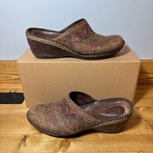 Clarks Artisan 72930 Distressed Leather Wedge Mule Clogs Shoes Women's Size 8M